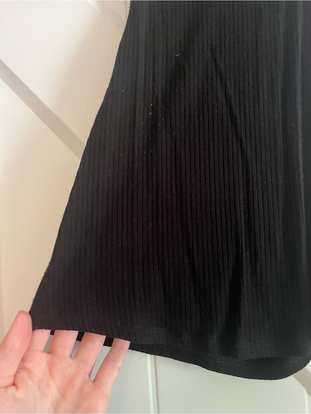 Black Ribbed Basic Tank - Picture 2 of 5